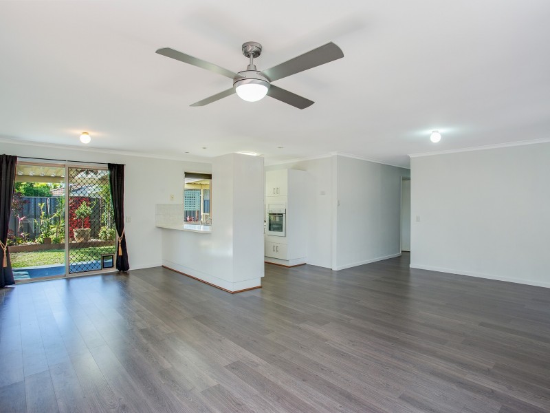 20 Southlake Drive, Varsity Lakes QLD 4227