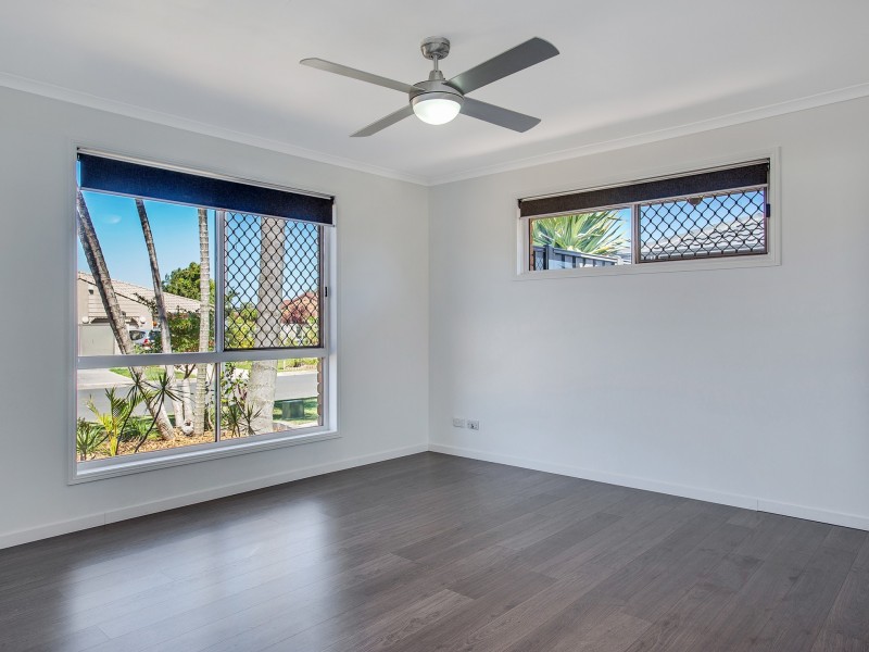 20 Southlake Drive, Varsity Lakes QLD 4227