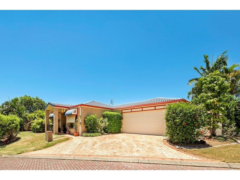 2 Flagstaff Place, Robina QLD 4226