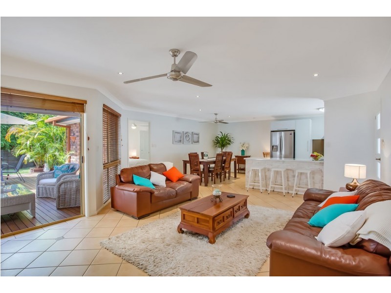 1/38 Cheltenham Drive, Robina QLD 4226