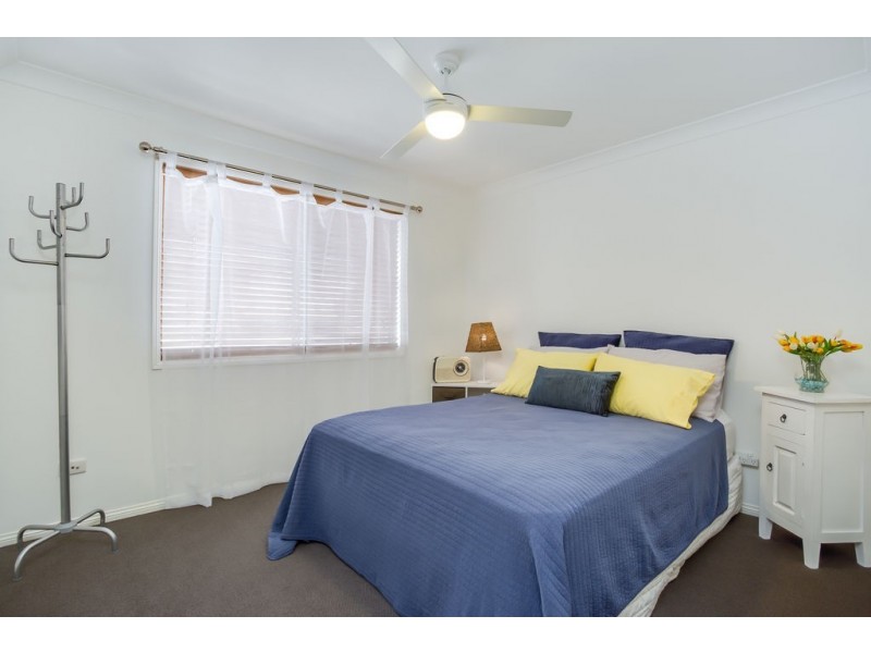 1/38 Cheltenham Drive, Robina QLD 4226