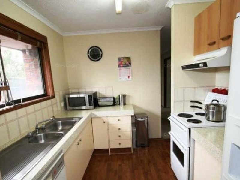 28 Pappas Way, Carrara QLD 4211