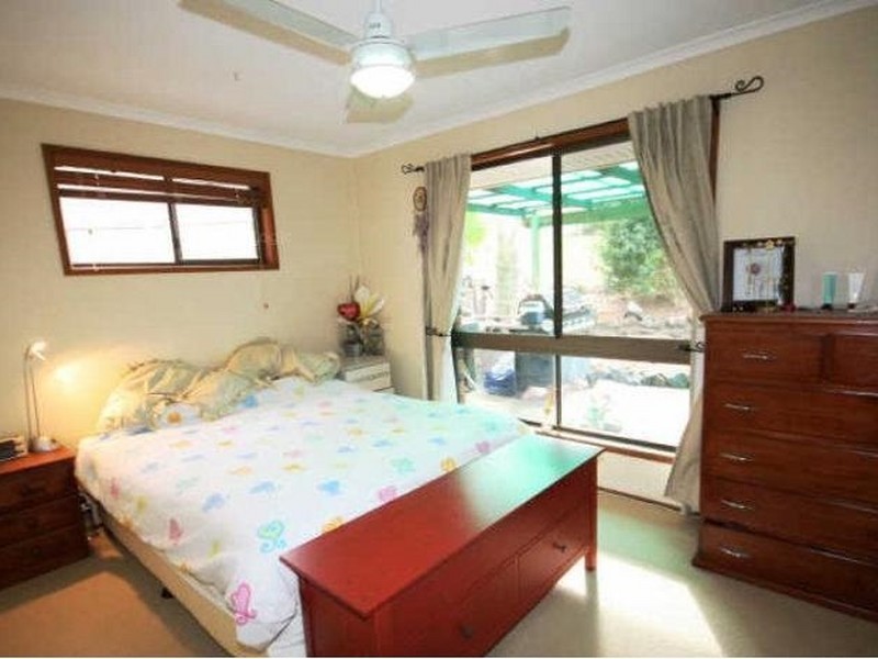 28 Pappas Way, Carrara QLD 4211