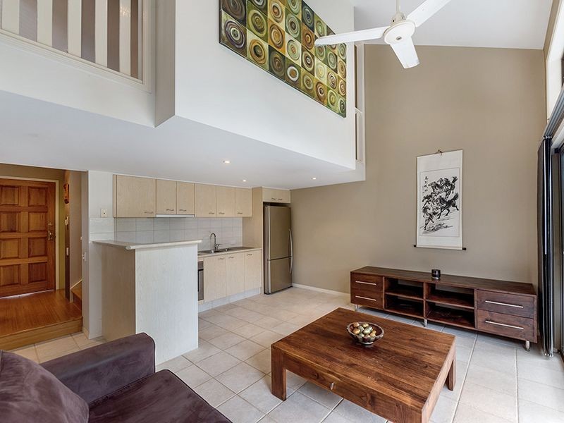 3/2 Wingate Court, Varsity Lakes QLD 4227