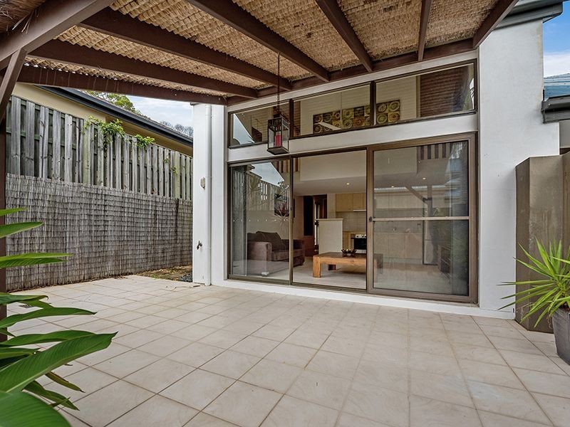 3/2 Wingate Court, Varsity Lakes QLD 4227