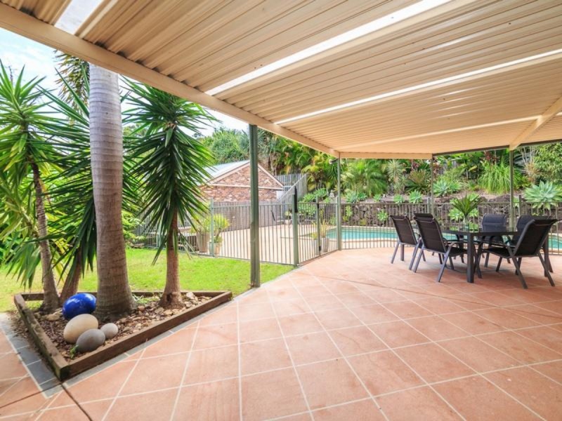 33 Forest Drive, Elanora QLD 4221