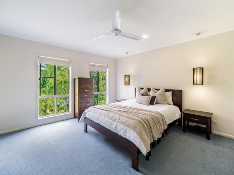 33 Forest Drive, Elanora QLD 4221