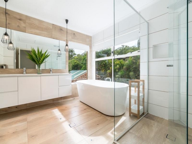 33 Forest Drive, Elanora QLD 4221