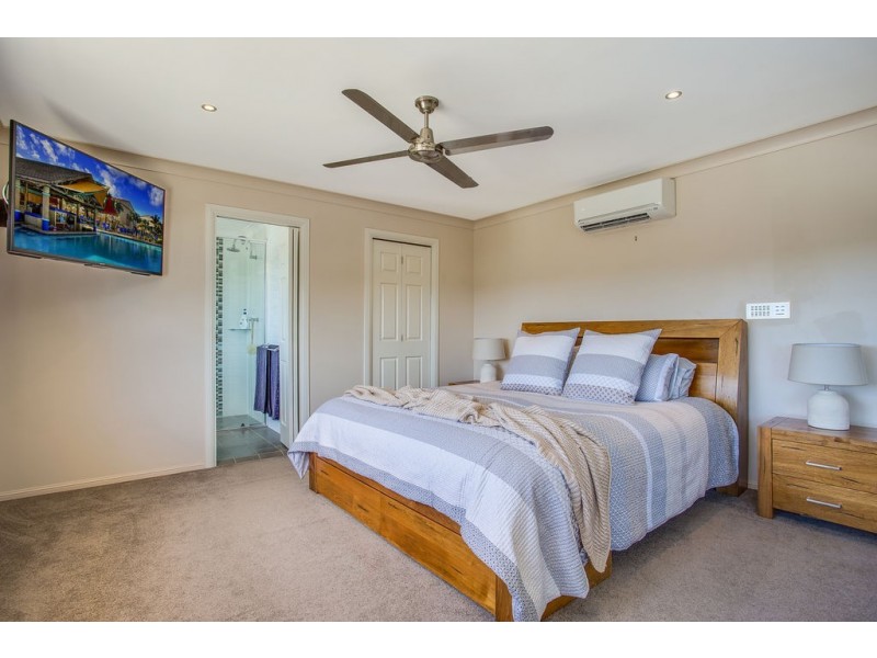 23 Jarrahdale Drive, Elanora QLD 4221