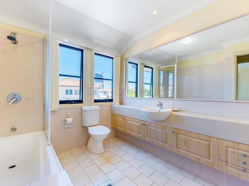 34/226 Cheltenham Drive, Robina QLD 4226