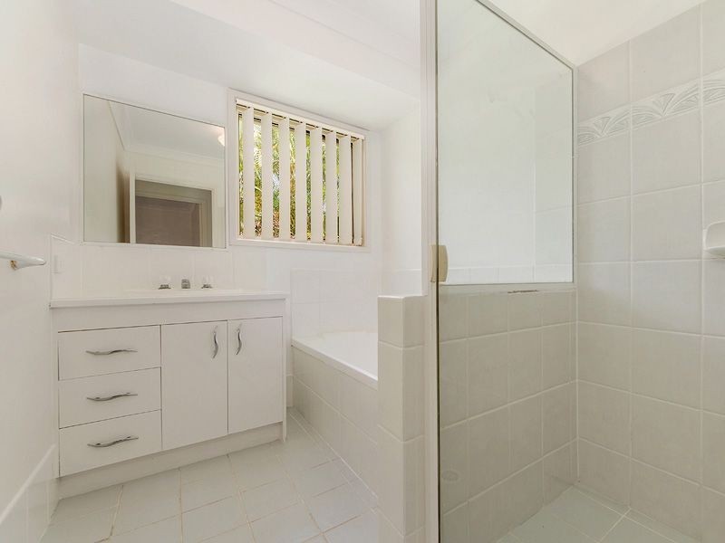 13 Leicester Terrace, Mudgeeraba QLD 4213