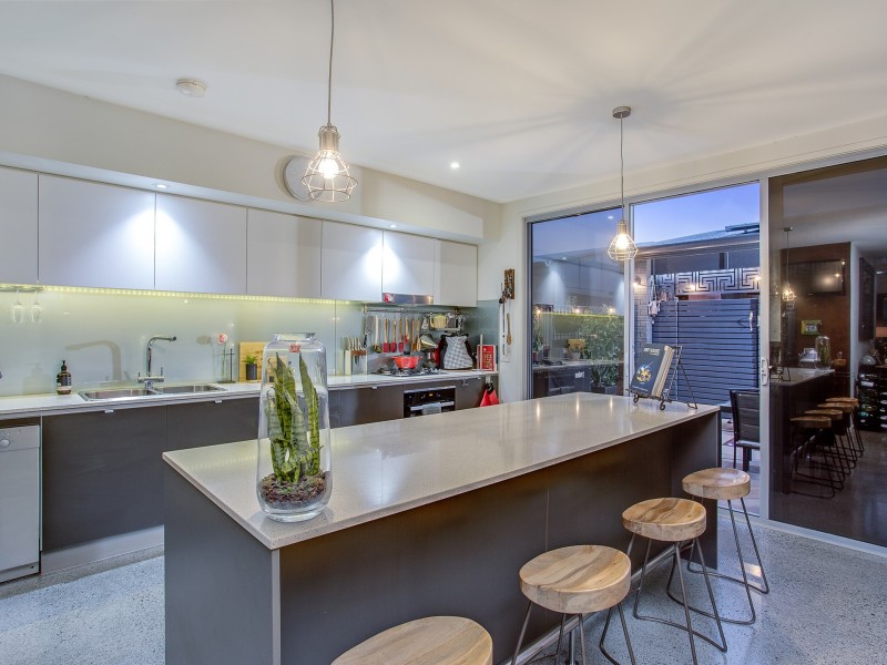 125 Varsity Parade, Varsity Lakes QLD 4227