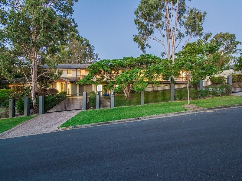 2 Cameron Court, Ashmore QLD 4214