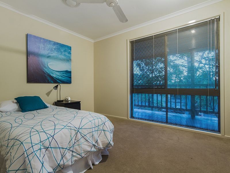 2 Cameron Court, Ashmore QLD 4214
