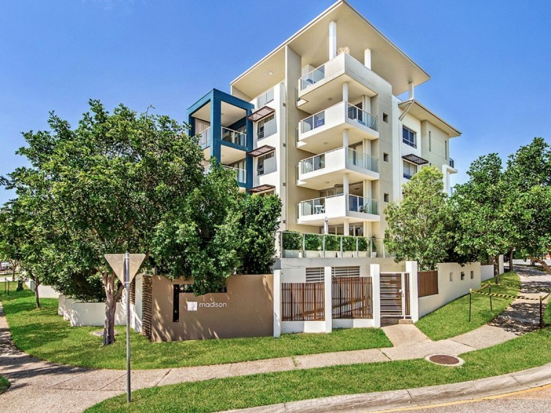 5/15 Laver Drive, Robina QLD 4226