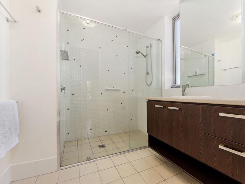 5/15 Laver Drive, Robina QLD 4226