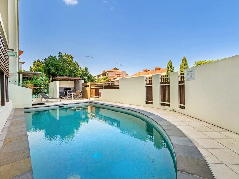 5/15 Laver Drive, Robina QLD 4226
