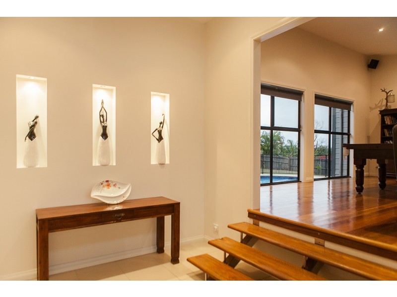 8 Aberdeen Court, Highland Park QLD 4211