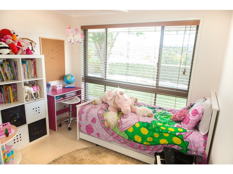 8 Aberdeen Court, Highland Park QLD 4211