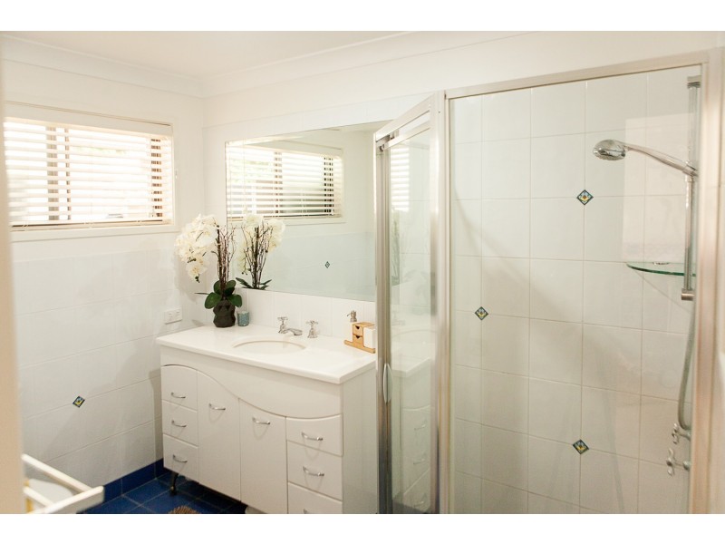 8 Aberdeen Court, Highland Park QLD 4211