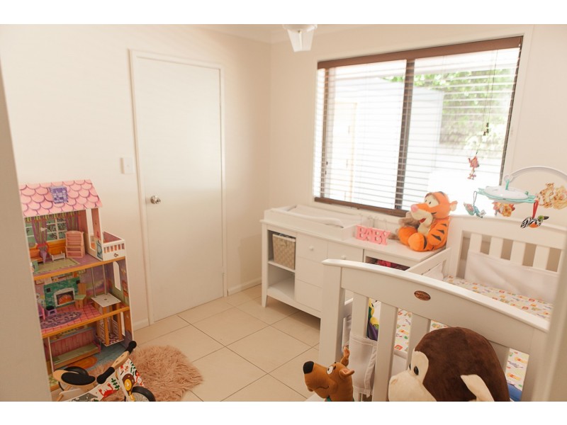 8 Aberdeen Court, Highland Park QLD 4211