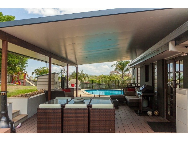 8 Aberdeen Court, Highland Park QLD 4211