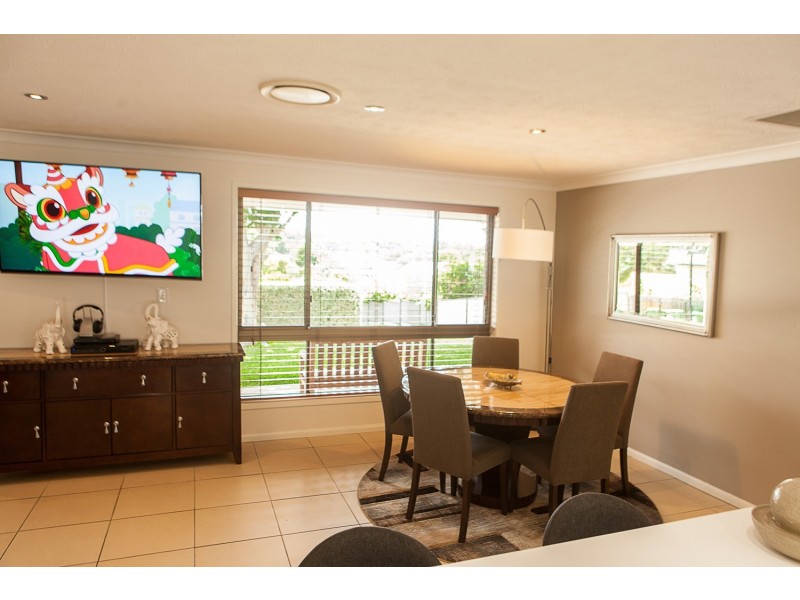 8 Aberdeen Court, Highland Park QLD 4211