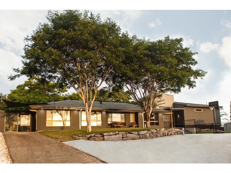 8 Aberdeen Court, Highland Park QLD 4211