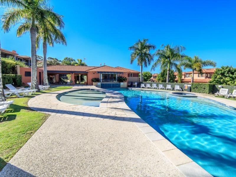 64/4 University Drive, Robina QLD 4226