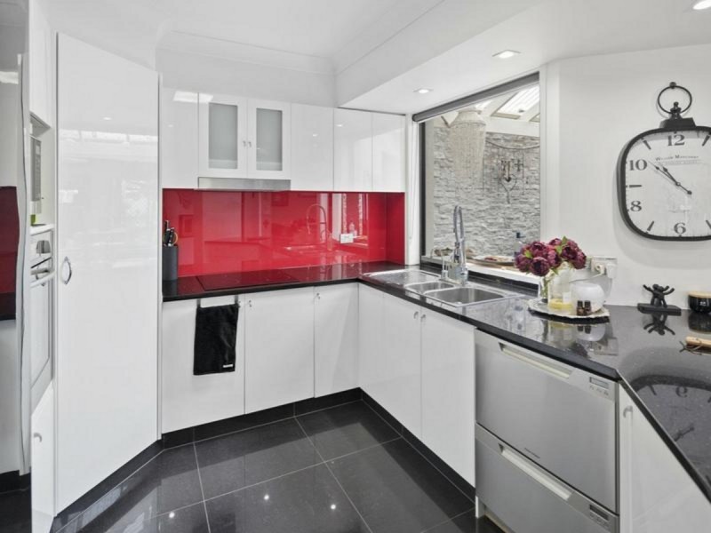 1/15 Miami Shore Parade, Miami QLD 4220