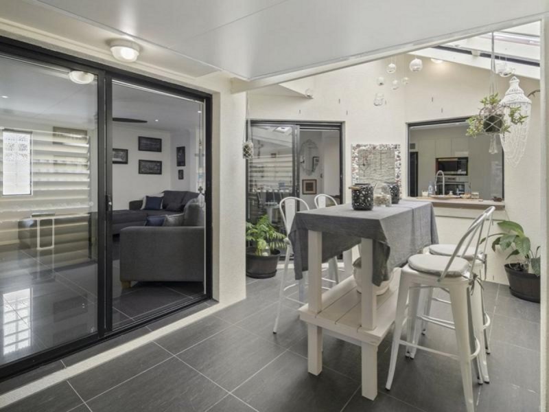 1/15 Miami Shore Parade, Miami QLD 4220