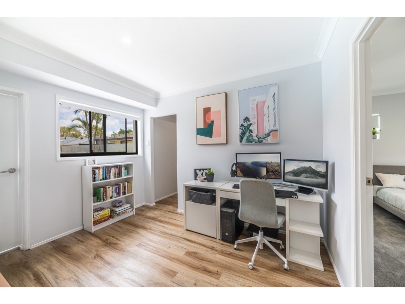 11 Lindeman Court, Mermaid Waters QLD 4218