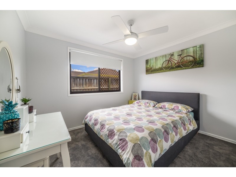 11 Lindeman Court, Mermaid Waters QLD 4218