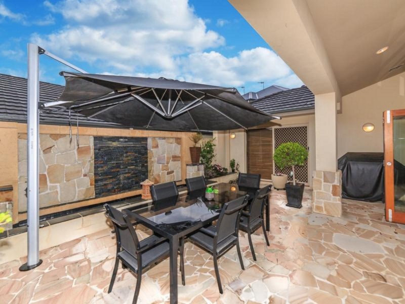 14 Bergamo Drive, Varsity Lakes QLD 4227