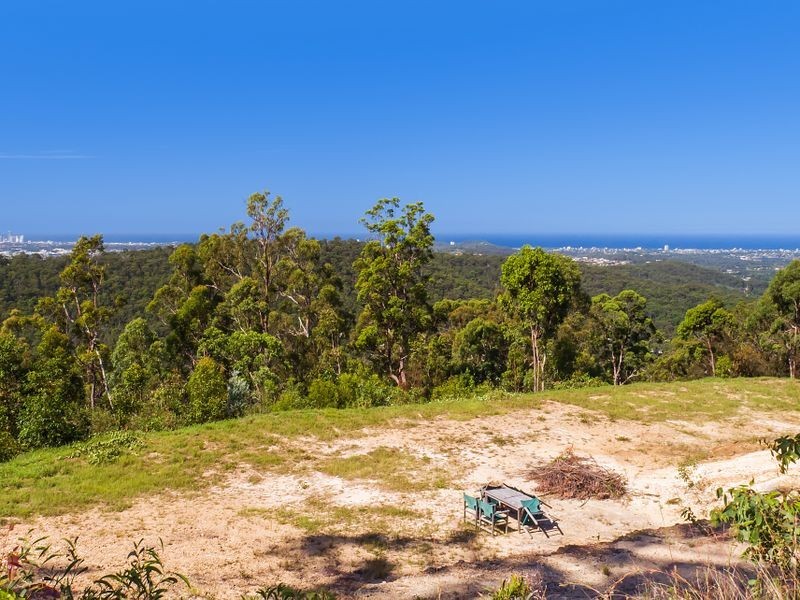 55 Brackenfield Court, Bonogin QLD 4213