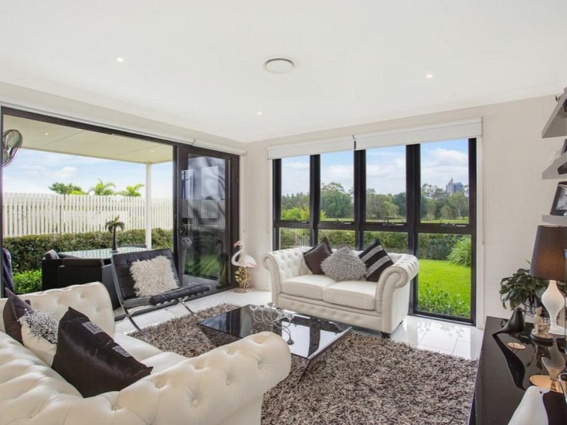 24 Peninsula Drive, Robina QLD 4226