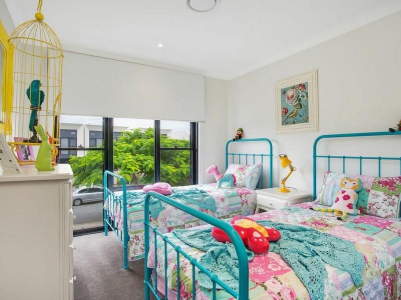 24 Peninsula Drive, Robina QLD 4226