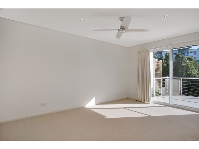 39 Riverwalk Avenue, Robina QLD 4226