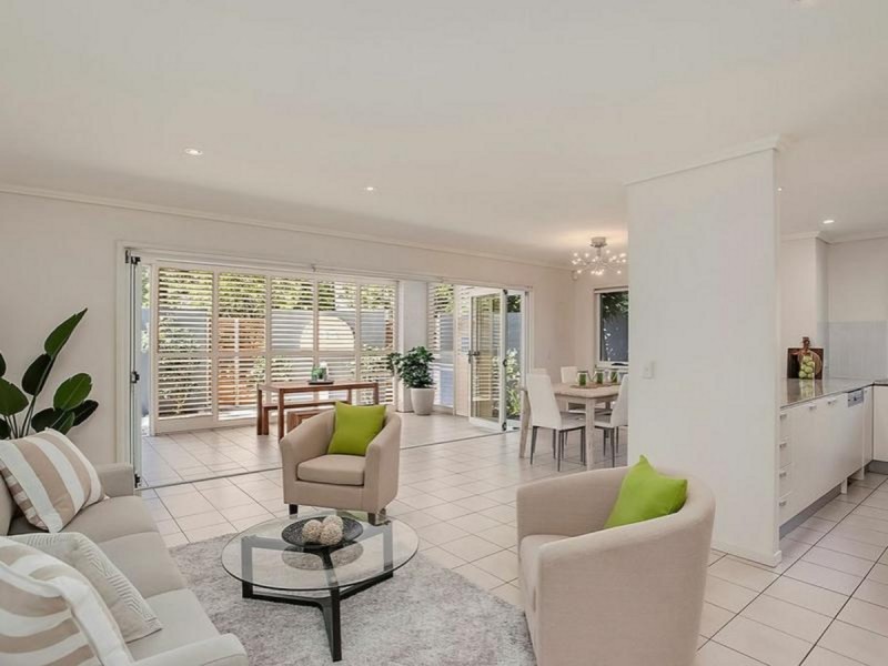 45 Riverwalk Avenue, Robina QLD 4226