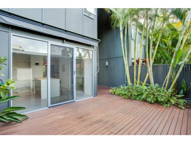 4 Little Blue Lane, Varsity Lakes QLD 4227