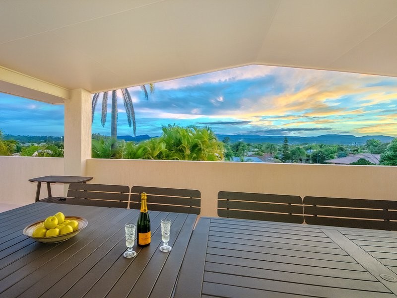 5 Kevin Court, Miami QLD 4220