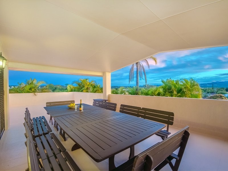 5 Kevin Court, Miami QLD 4220