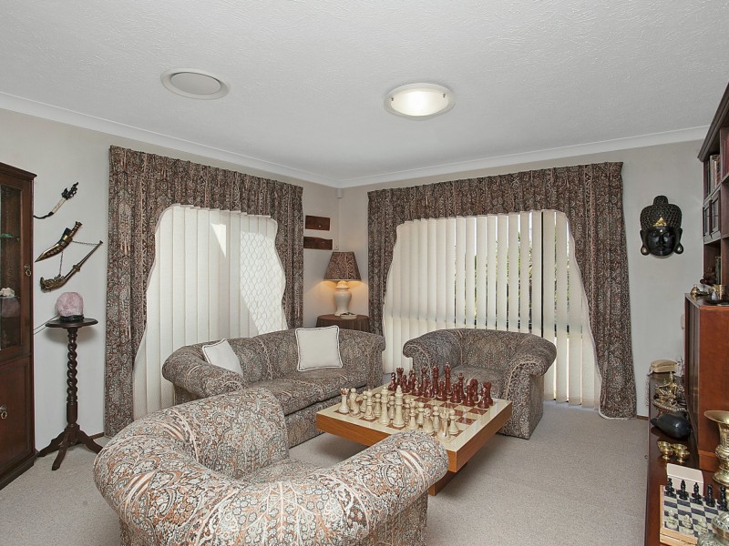 5 Kevin Court, Miami QLD 4220