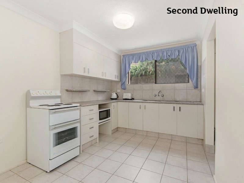 5 Kevin Court, Miami QLD 4220