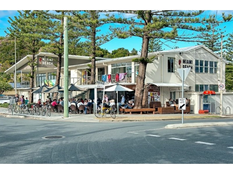 5 Kevin Court, Miami QLD 4220