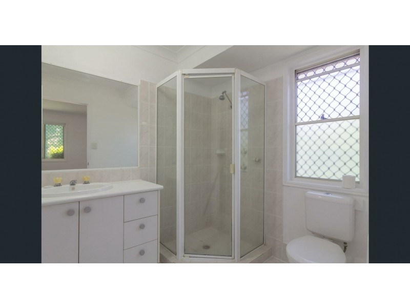 37 Thornleigh Crescent, Varsity Lakes QLD 4227