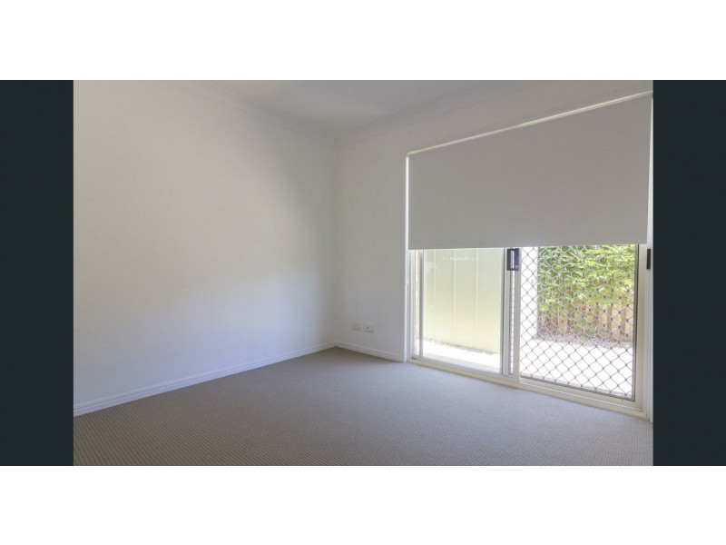 37 Thornleigh Crescent, Varsity Lakes QLD 4227