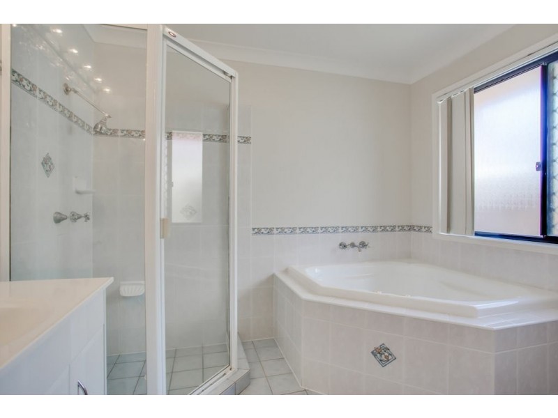 30 Shoalwater Court, Burleigh Waters QLD 4220