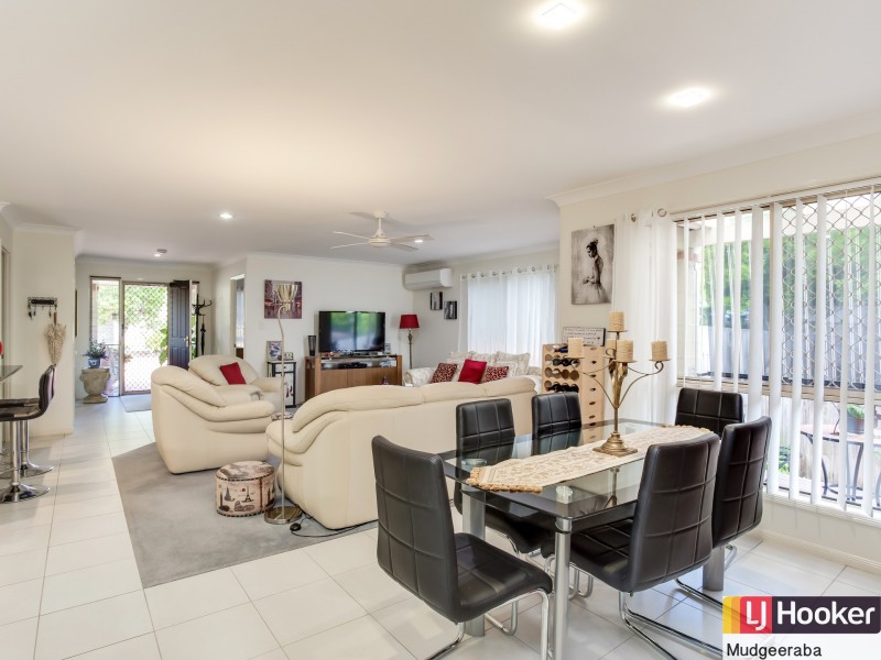 1/77 Kincaid Drive, Highland Park QLD 4211
