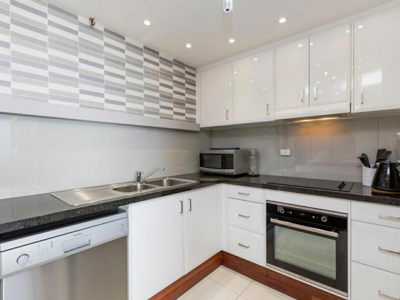 9B/5 Clifford Street, Surfers Paradise QLD 4217